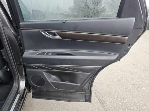 Used 2024 Genesis GV80 3.5T image 14