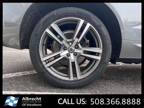 Used 2020 Volvo XC60 T6 Momentum w/ Protection Package image 34