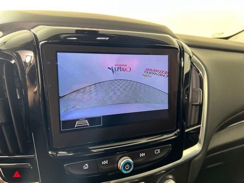 Used 2021 Chevrolet Traverse LT image 21