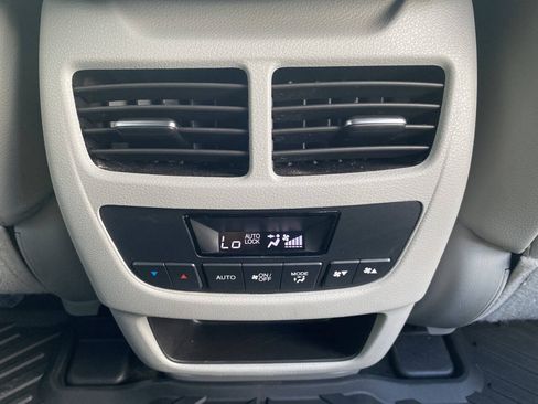 Used 2015 Acura MDX w/ Technology Package AWD/4WD image 25