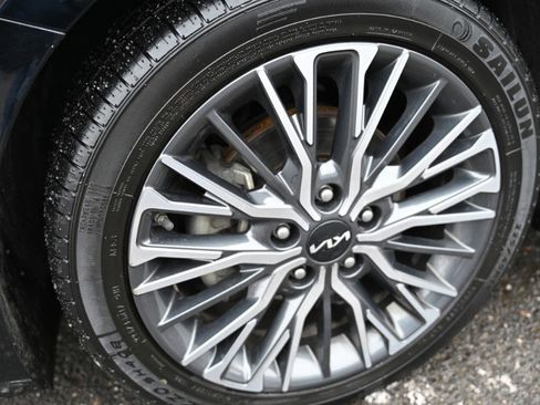 Used 2023 Kia Forte GT-Line w/ GT-Line Premium Package image 13