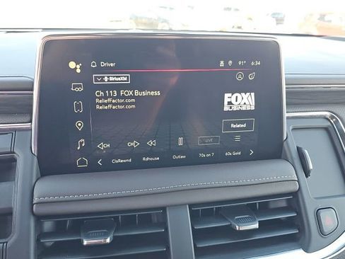 Used 2024 GMC Yukon SLT image 17