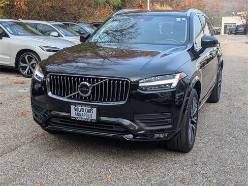 Certified 2022 Volvo XC90 T6 Momentum w/ Climate Package image 3
