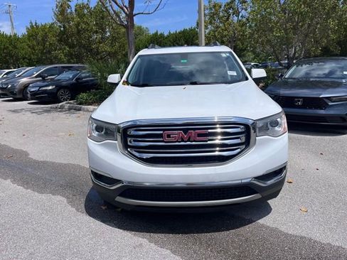 Used 2019 GMC Acadia SLT w/ LPO, Floor Liner Package FWD image 2