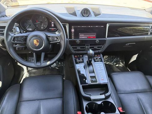Used 2022 Porsche Macan image 12