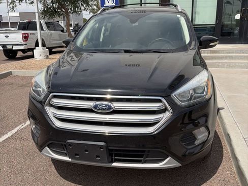 Used 2017 Ford Escape Titanium image 7