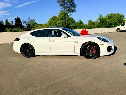 Used 2015 Porsche Panamera GTS AWD/4WD image 5