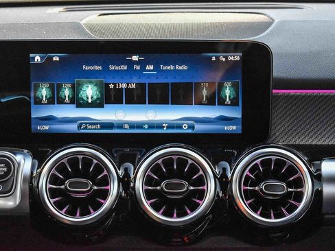 Used 2025 Mercedes-Benz GLB 35 AMG 4MATIC image 13