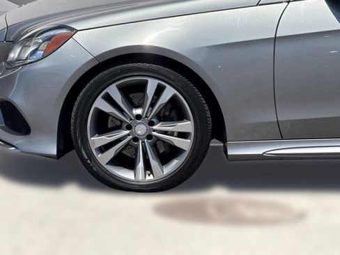 Used 2014 Mercedes-Benz E 350 4MATIC Sedan image 11