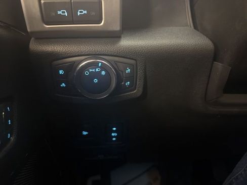 Certified 2019 Ford F350 Platinum w/ Platinum Ultimate Package image 19