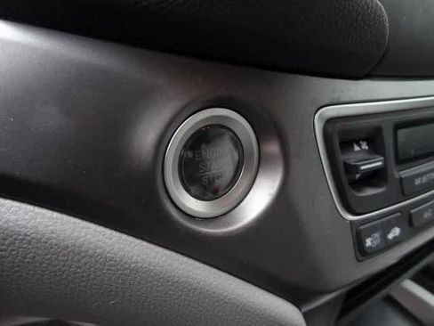 Used 2019 Honda Pilot LX image 12