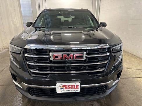 Used 2025 GMC Acadia Elevation image 2