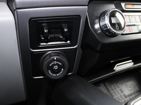 Used 2022 Ford F450 Limited w/ FX4 Off-Road Package AWD/4WD image 18