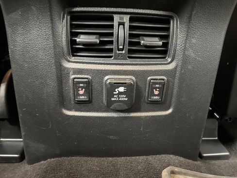 Used 2017 Nissan Titan Platinum Reserve AWD/4WD image 34