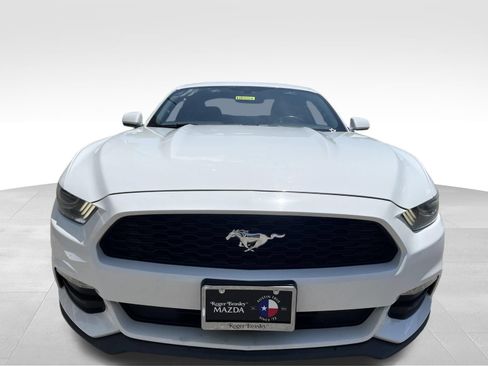 Used 2016 Ford Mustang Coupe RWD image 2
