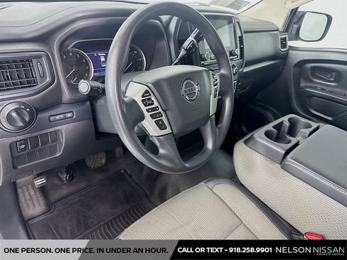 Used 2021 Nissan Titan S AWD/4WD image 9