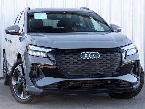 Used 2024 Audi Q4 e-tron Premium Plus w/ Premium Plus image 4