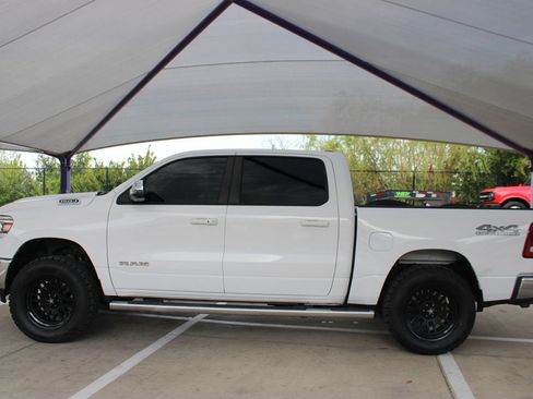 Used 2024 RAM 1500 Laramie AWD/4WD image 2