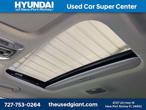 Certified 2022 Hyundai Elantra Limited FWD image 21