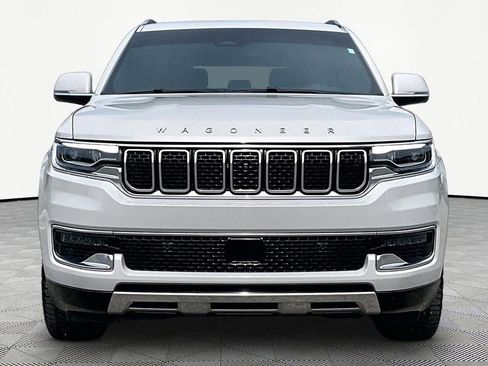 Used 2022 Jeep Wagoneer Series III w/ Convenience Group I AWD/4WD image 3