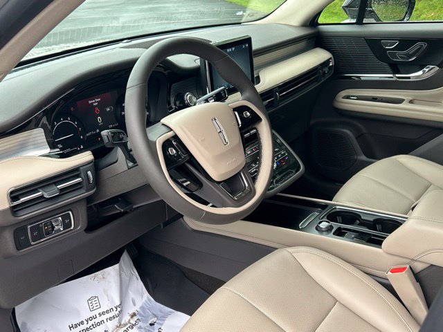 Used 2022 Lincoln Corsair AWD w/ Equipment Group 101A image 24