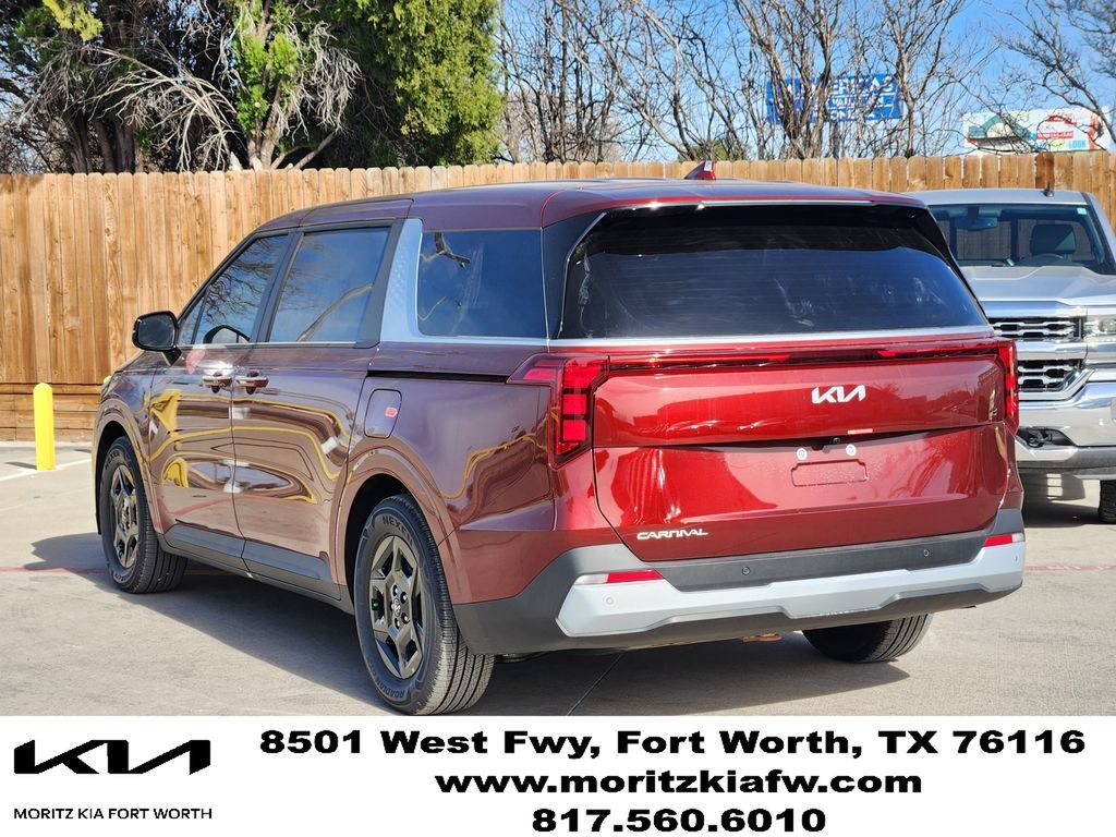 New 2026 Kia Carnival FWD image 3