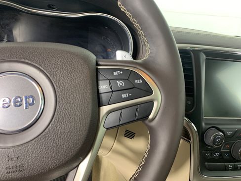 Used 2014 Jeep Grand Cherokee Overland image 21