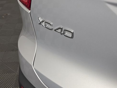 Used 2023 Volvo XC40 B5 Plus w/ Protection Package Premier image 12