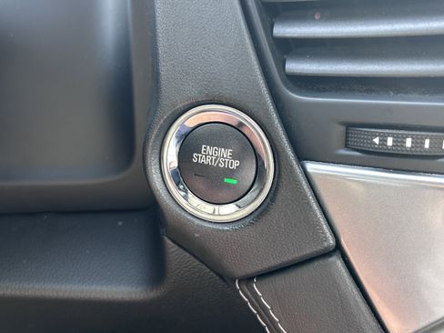 Used 2020 Chevrolet Suburban LT image 15