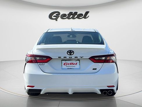 Used 2022 Toyota Camry SE w/ Convenience Package FWD image 6