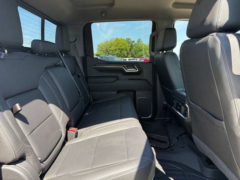Used 2022 GMC Sierra 1500 SLT w/ SLT Premium Plus Package AWD/4WD image 42