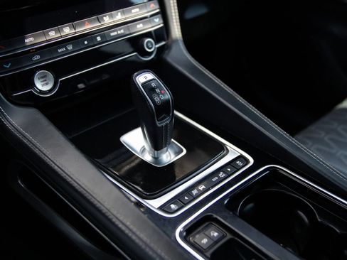 Used 2020 Jaguar F-PACE SVR AWD/4WD image 33