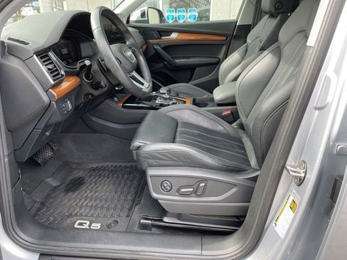 Used 2023 Audi Q5 2.0T Premium Plus w/ Premium Plus Package AWD/4WD image 14