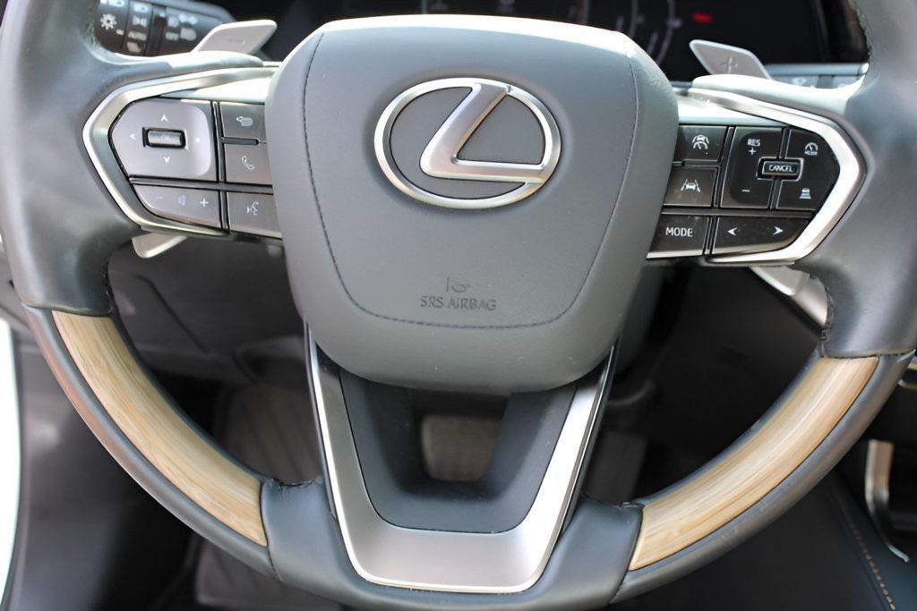Used 2023 Lexus RX 350 Premium w/ Accessory Package AWD/4WD image 14