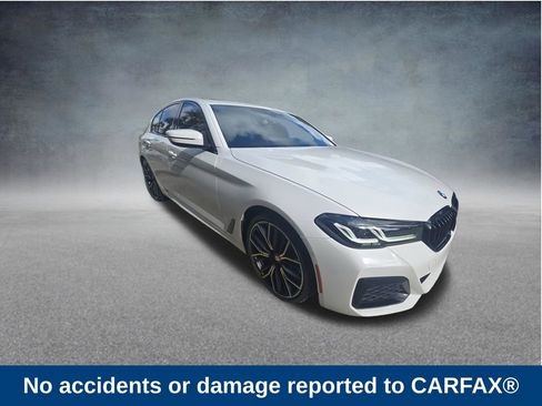 Used 2022 BMW 530i w/ M Sport Package RWD image 2