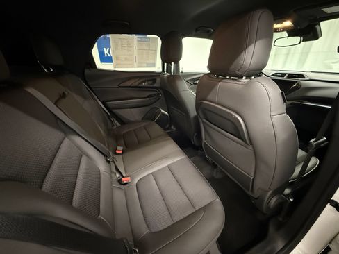 Used 2023 Chevrolet TrailBlazer RS w/ Convenience Package AWD/4WD image 6