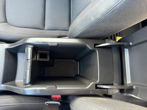 Used 2022 Chevrolet Colorado LT w/ Fleet Safety Package RWD image 30