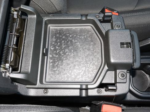 Used 2021 Jeep Wrangler Unlimited Sport AWD/4WD image 27