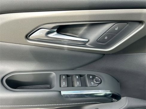 New 2025 Chevrolet Traverse LT w/ Driver Confidence Package image 23