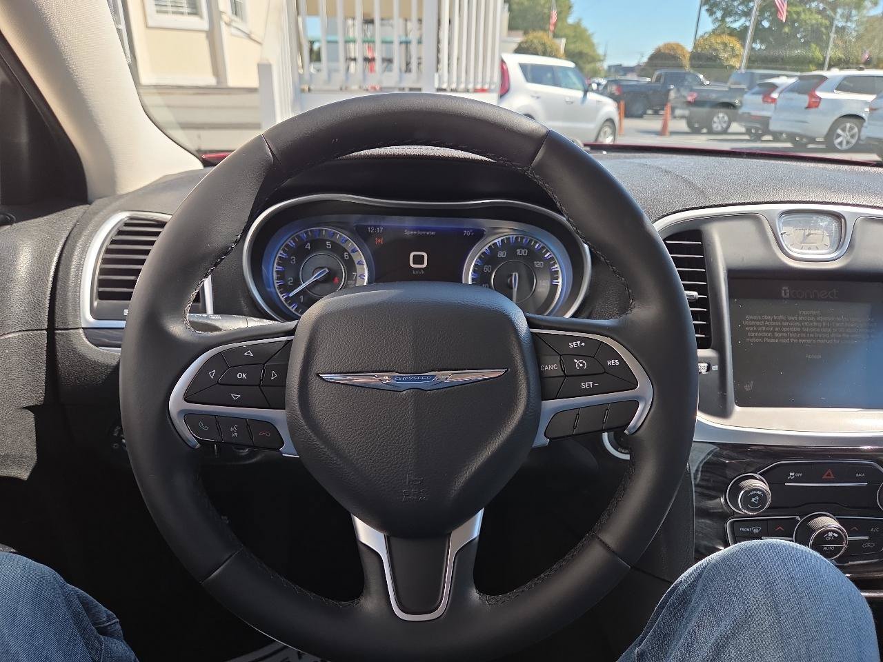 Used 2016 Chrysler 300 Limited RWD image 8