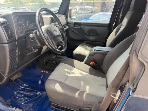 Used 2006 Jeep Wrangler Unlimited AWD/4WD image 11