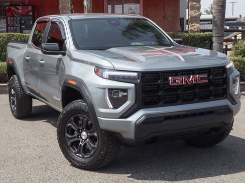 Used 2023 GMC Canyon Elevation w/ Trailering Package image 2