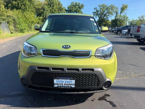 Used 2016 Kia Soul FWD image 2