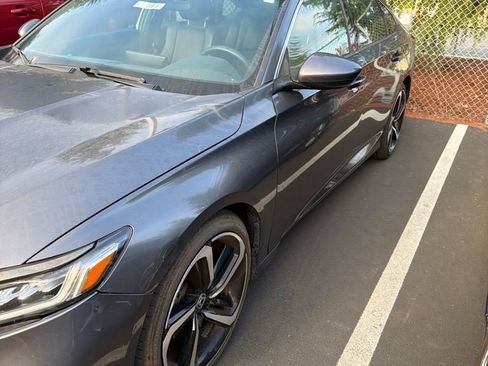 Used 2019 Honda Accord Sport image 2
