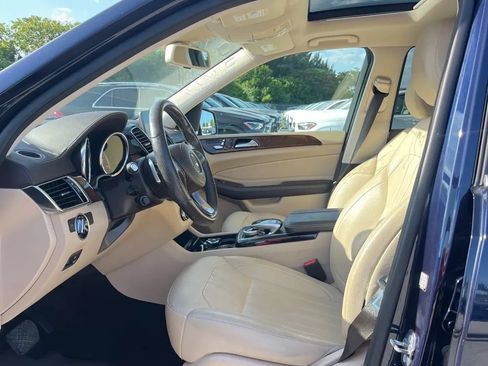 Used 2019 Mercedes-Benz GLS 450 4MATIC image 2