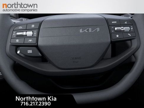New 2025 Kia K4 LXS image 23