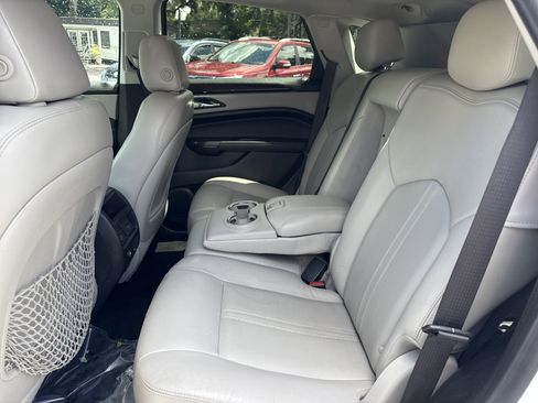 Used 2013 Cadillac SRX Luxury image 10