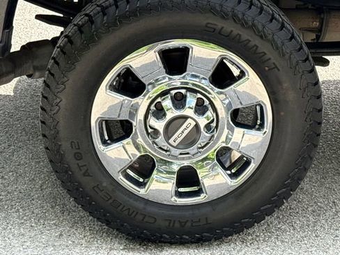 Used 2023 Ford F250 Lariat w/ Lariat Ultimate Package AWD/4WD image 10