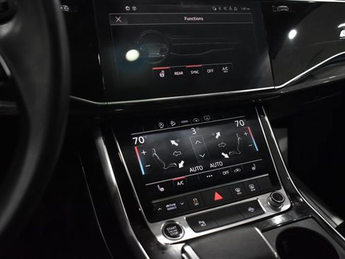 Used 2022 Audi Q7 3.0T Premium w/ Convenience Package image 23