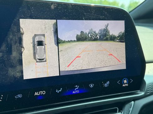 Used 2025 Chevrolet Equinox EV LT w/ Comfort Package FWD image 15